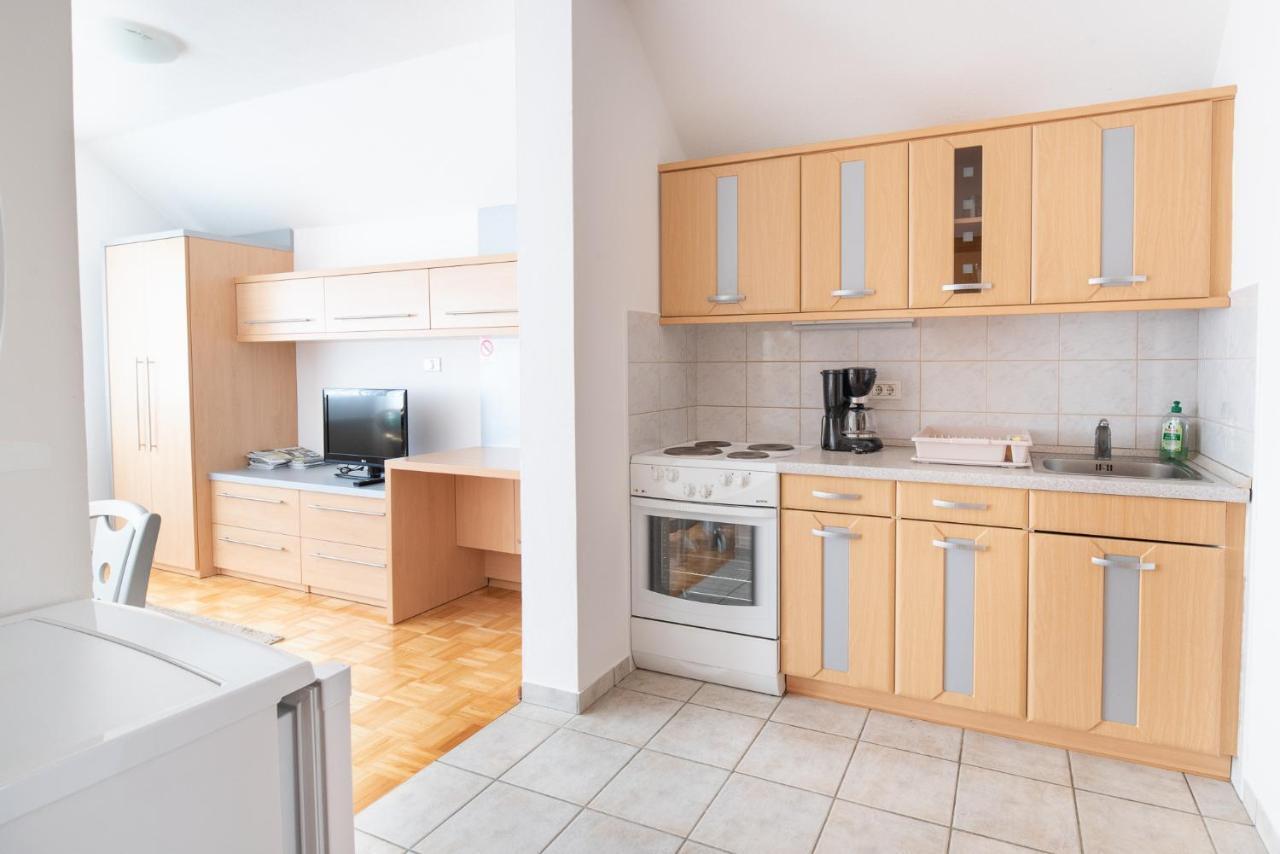 Apartmaji Trentelj เบลด ภายนอก รูปภาพ
